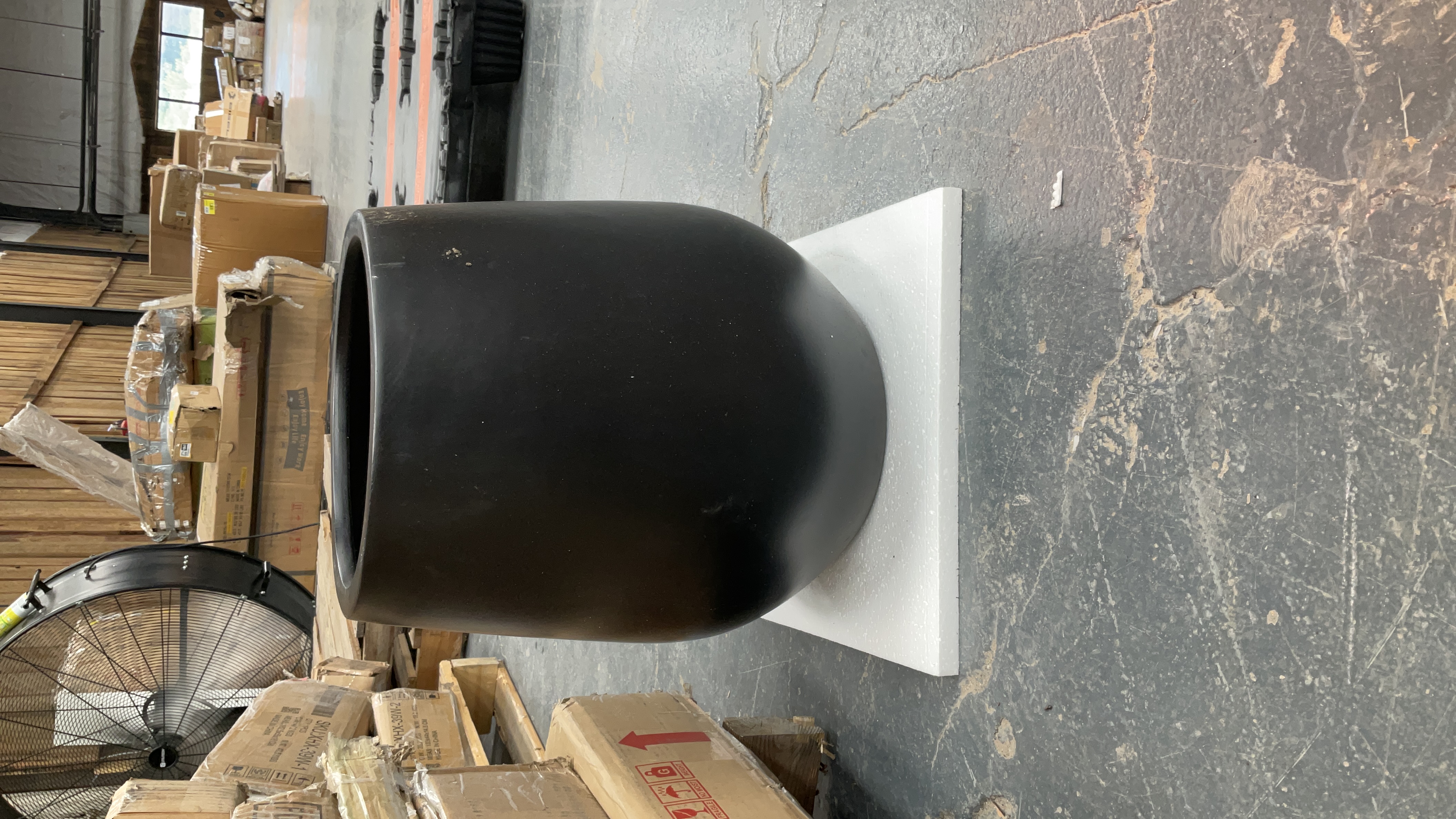DTY Signature Mount Wilson Planter - Medium/Black