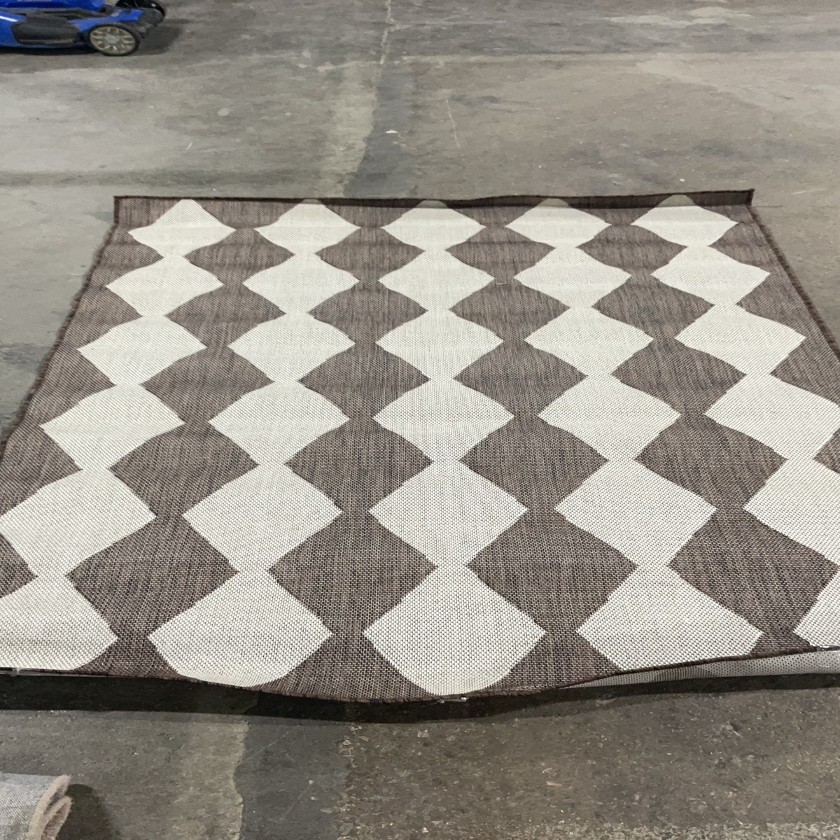 5’8x7” Area Rug