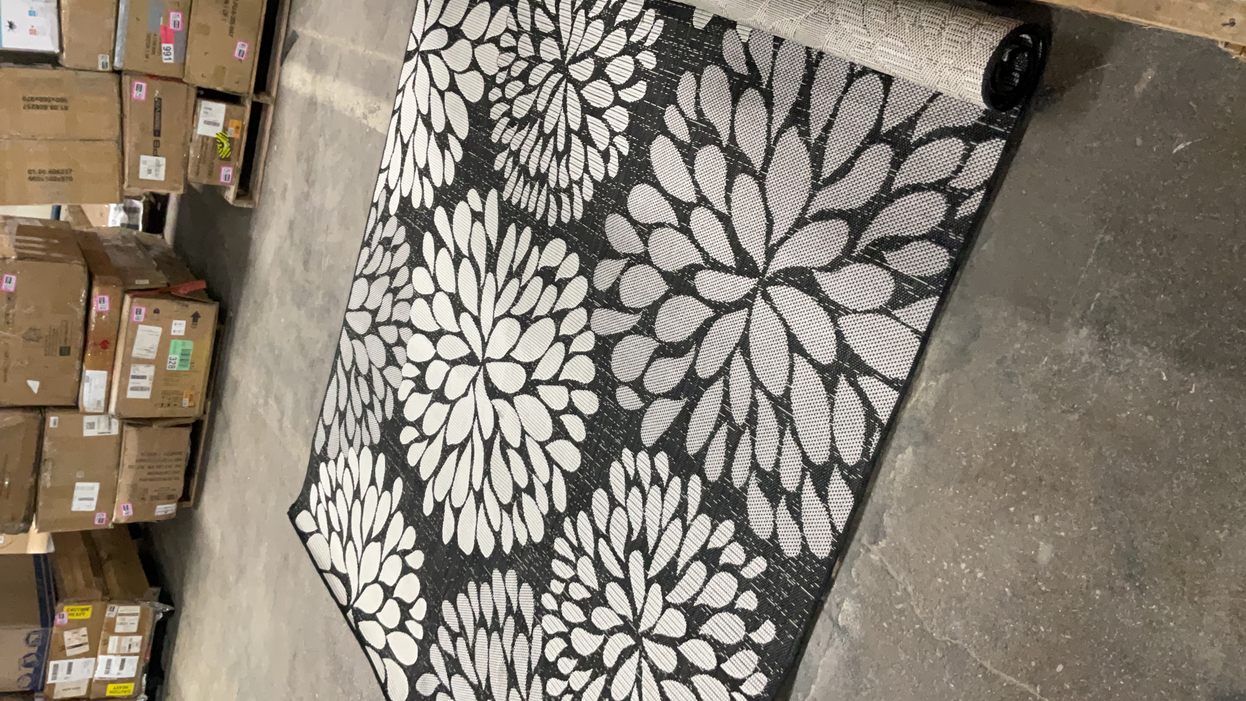 Outdoor Area Rug, Black and White Floral Pattern