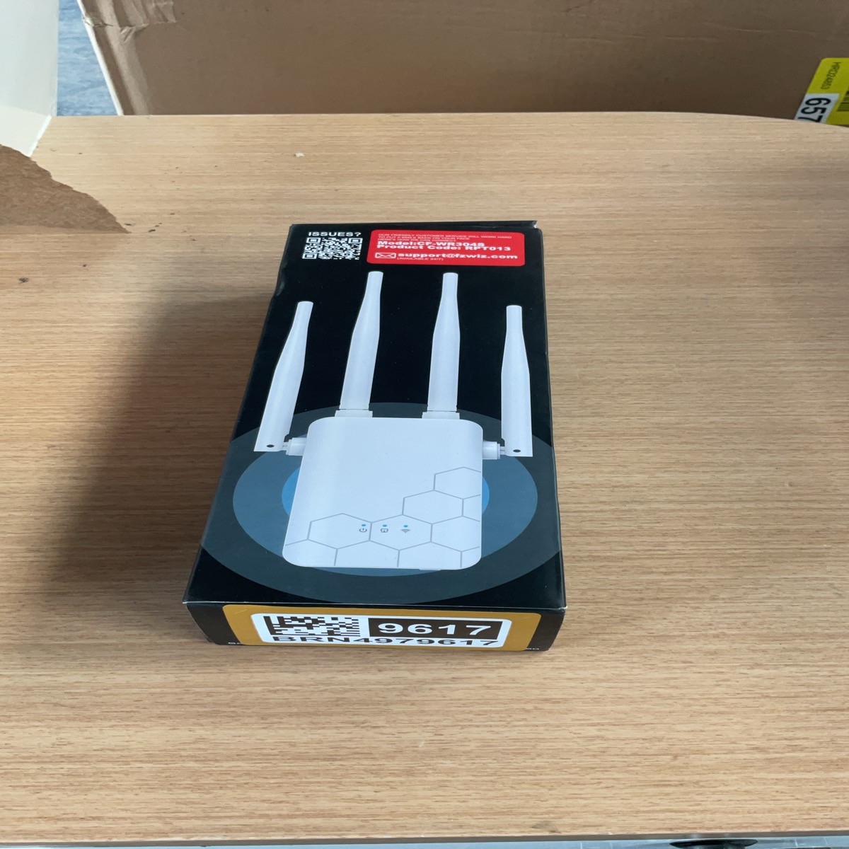 Wi-Fi Range Extender / Repeater Model CF-WR3045