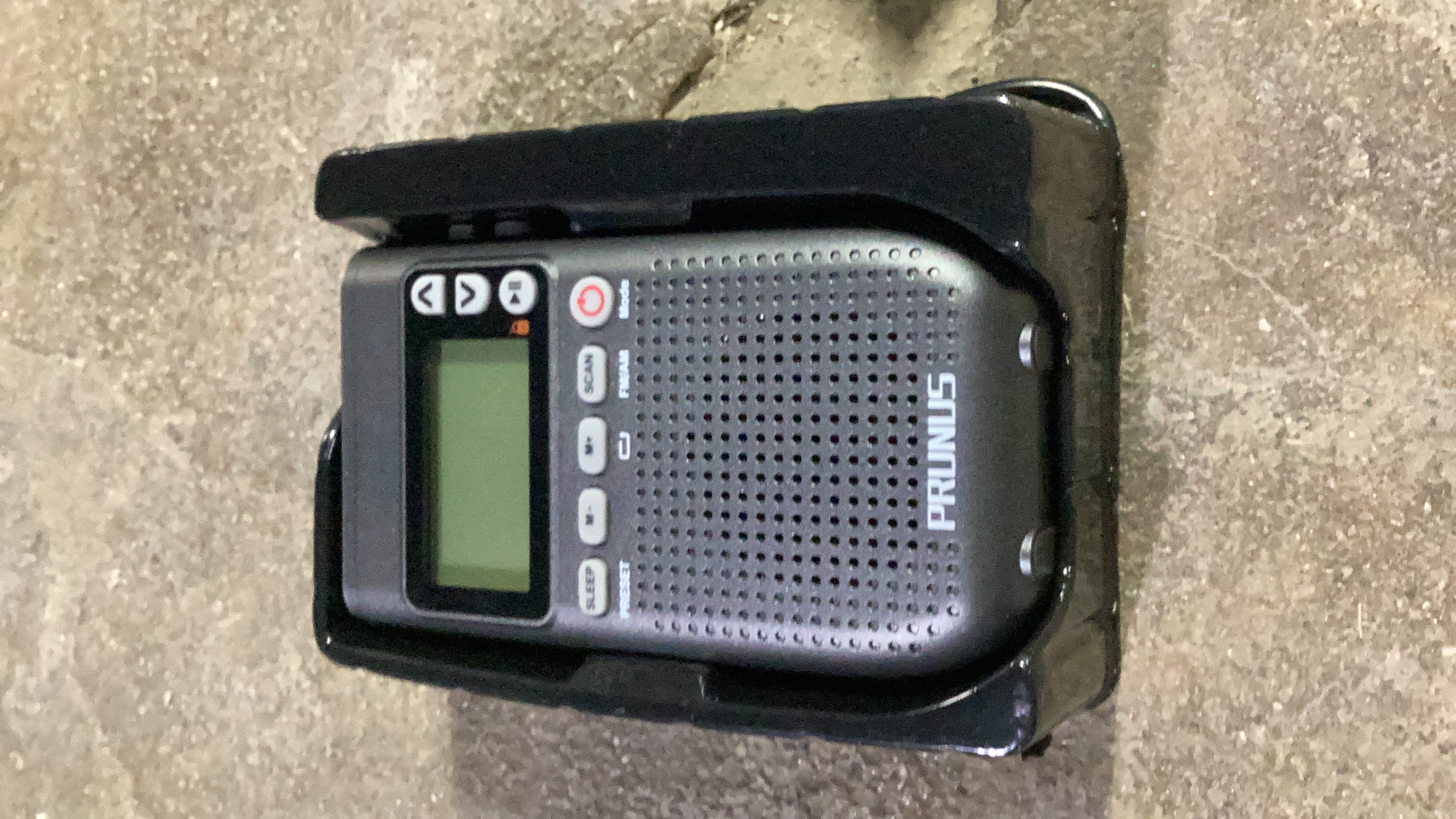 PRONUS J-618 Portable Radio