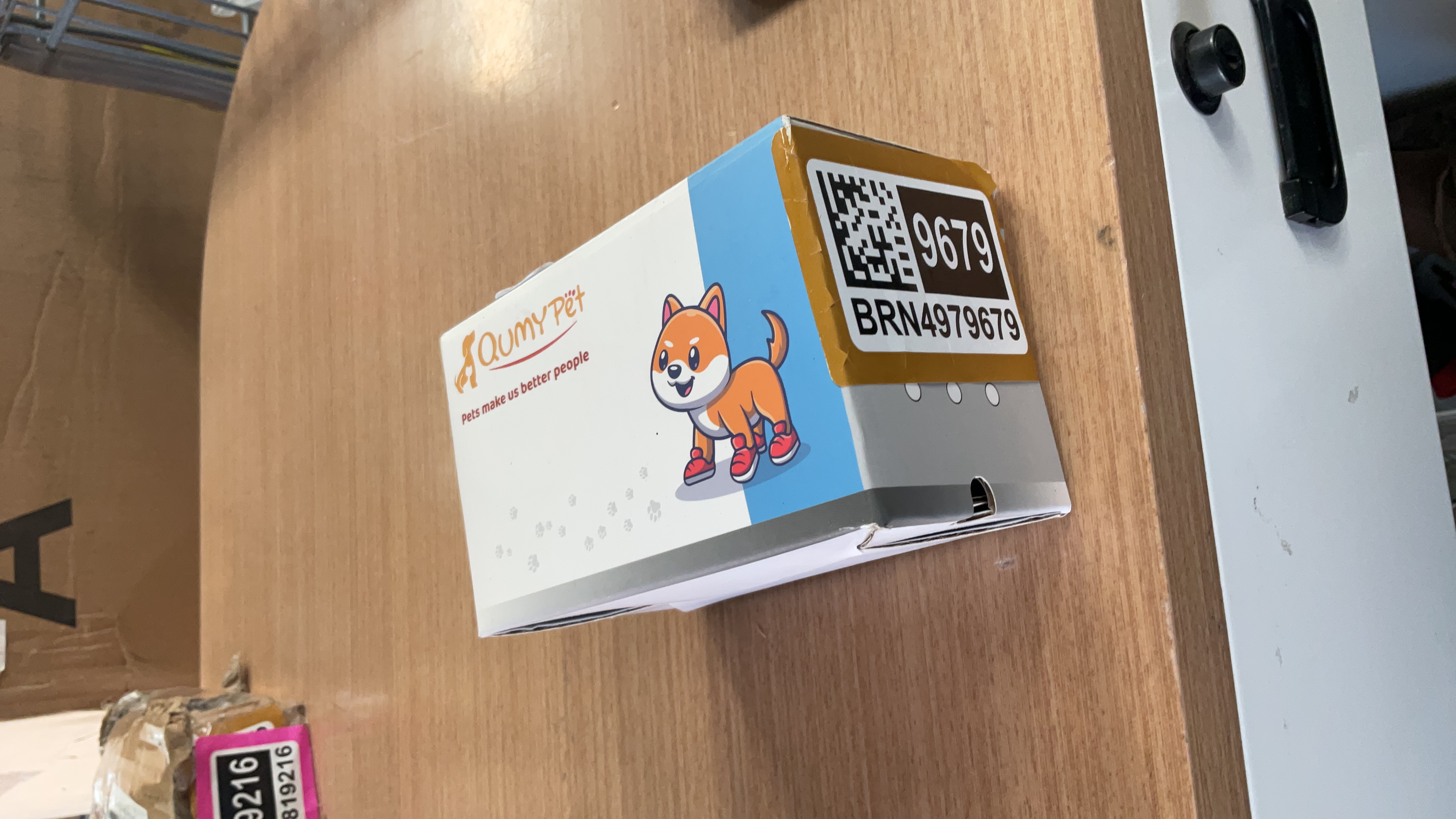 Qumy Pet Products Box