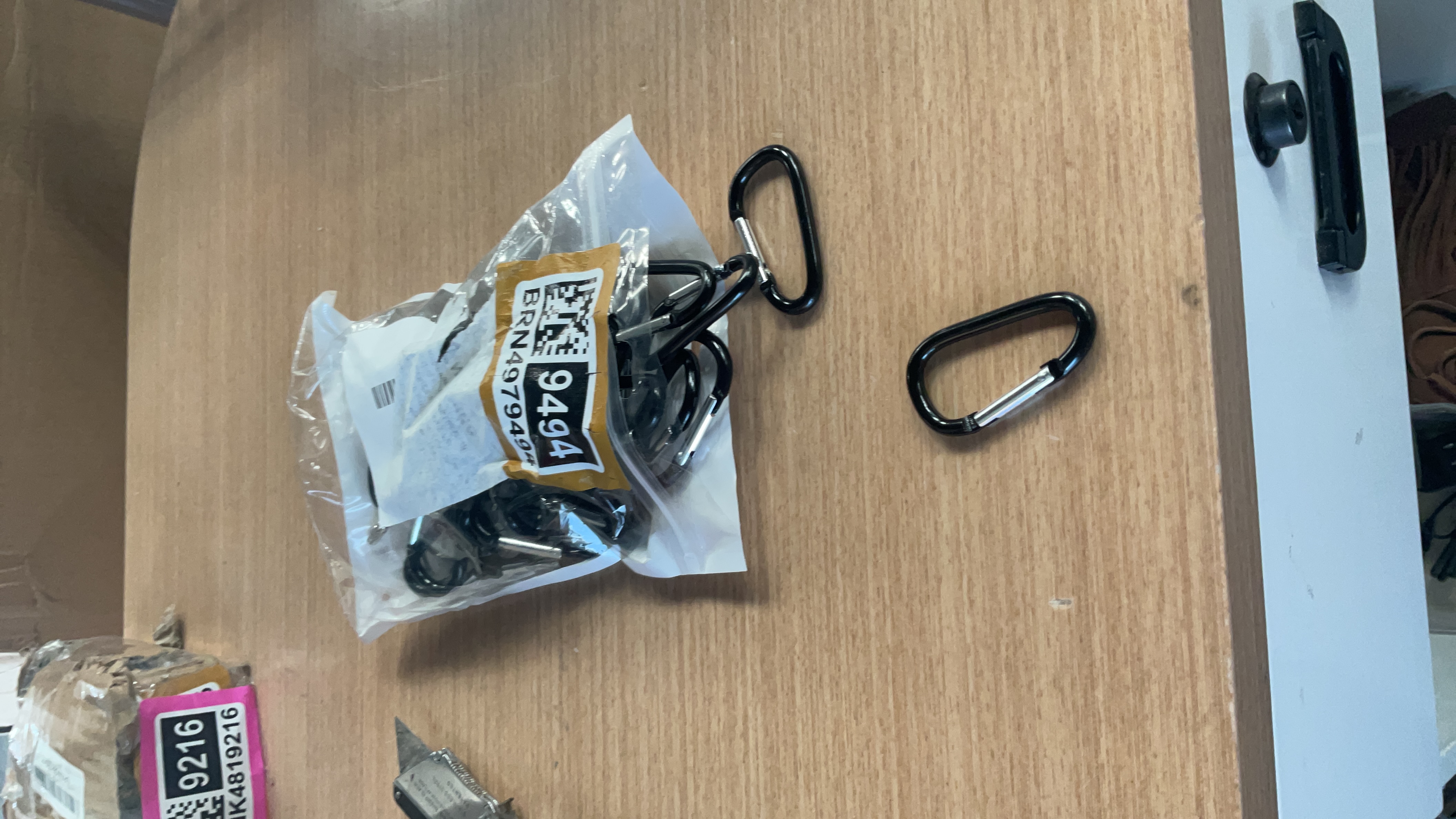 Black Metal Carabiner Clip Hooks - Bulk Pack
