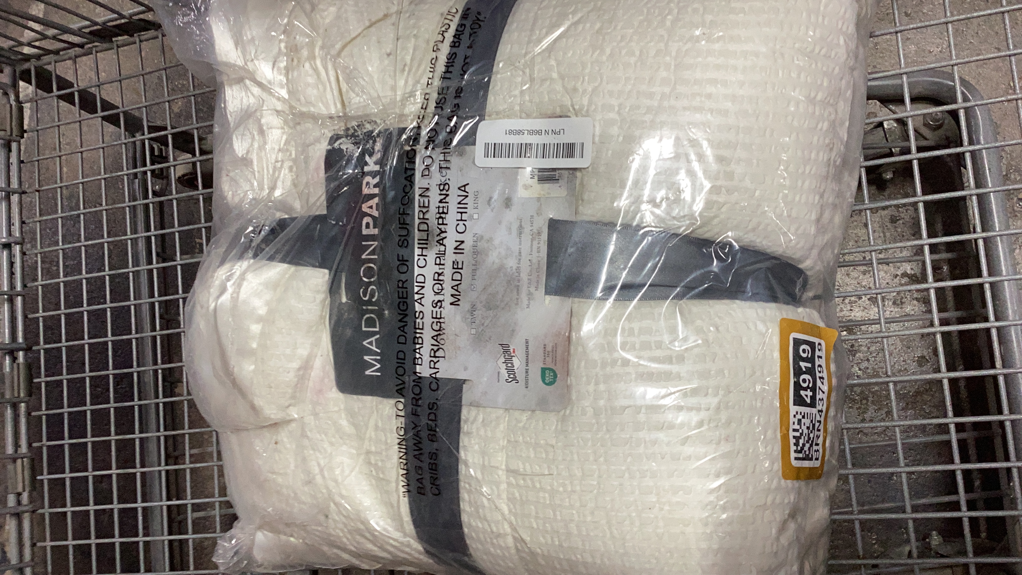 Madison Park Full/Queen Size Bedding