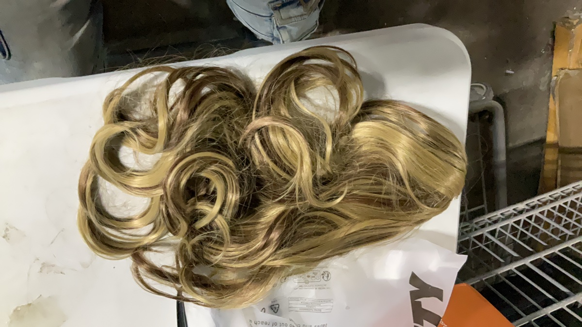 Synthetic Blonde Wavy Ponytail Hair Extension Clip-In