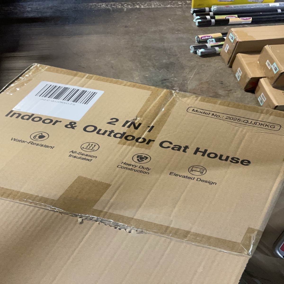 2 in 1 Indoor & Outdoor Cat House