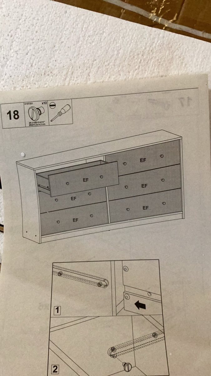 Bedroom Dresser / Chest of Drawers (Flat-Pack)