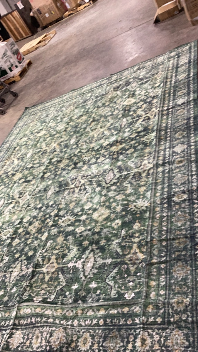 10’ * 13’9” Washable Area Rug - Traditional Pattern Green
