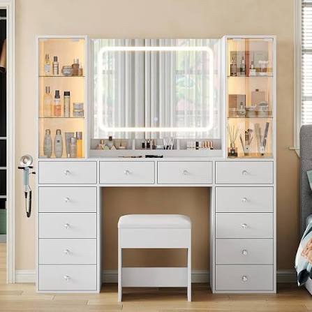 Vanity white 12 door