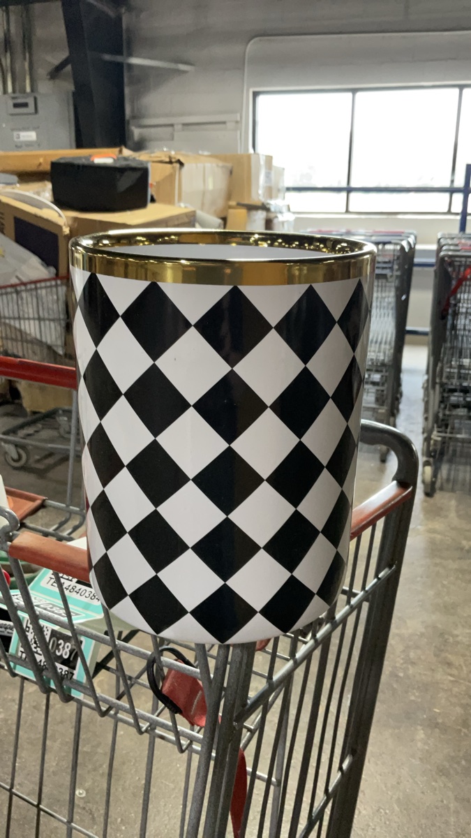 Geometric Checkered Ceramic Planter With Gold Plated Rim And Matching Tray For Home Decor Geometric Checkered Ceramic Planter With Gold Plated Rim And Matching Tray For Home Decor