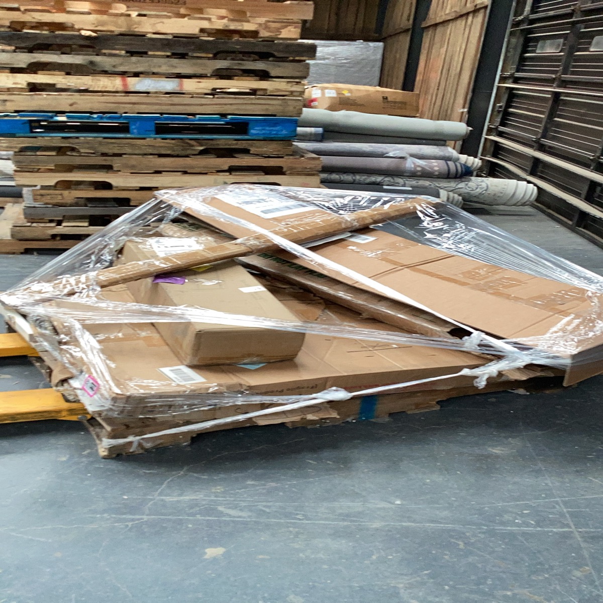 Miscellaneous Furniture Pallet