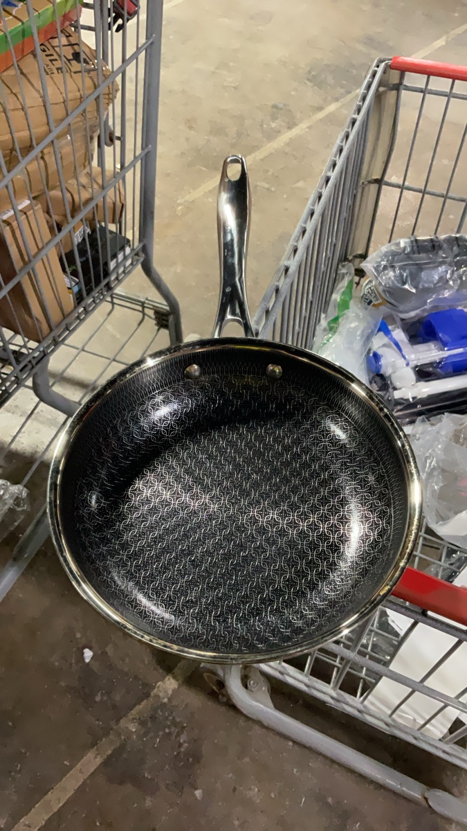 Cuisinart 8-inch Stainless Steel Skillet with Patterned Non-Stick Surface