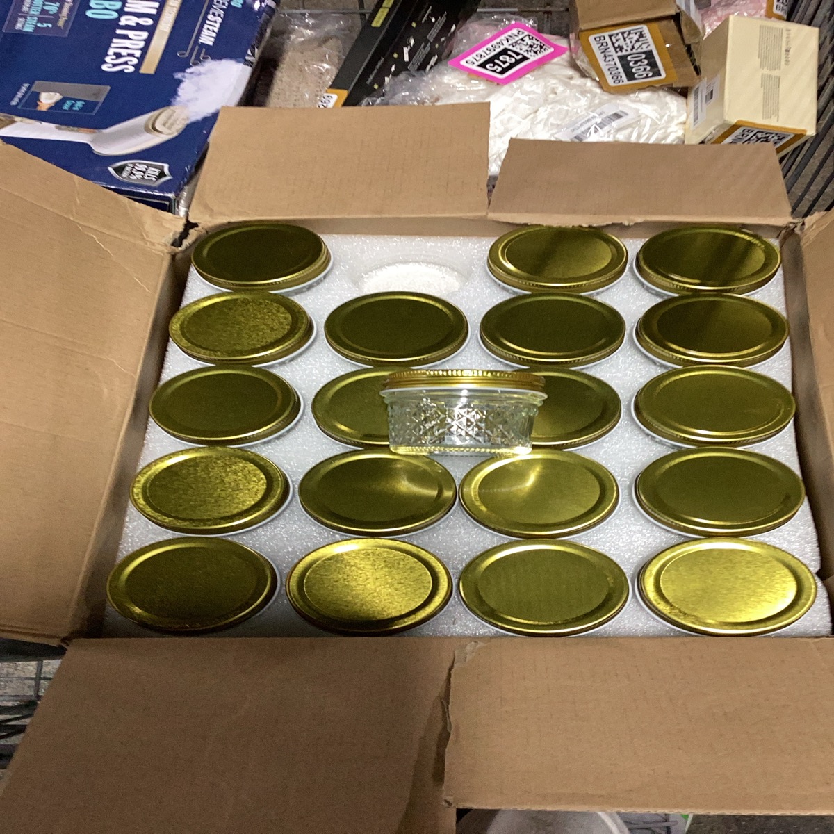 Glass Mason Jars with Gold Lids (Quilted Jelly Jar Style)