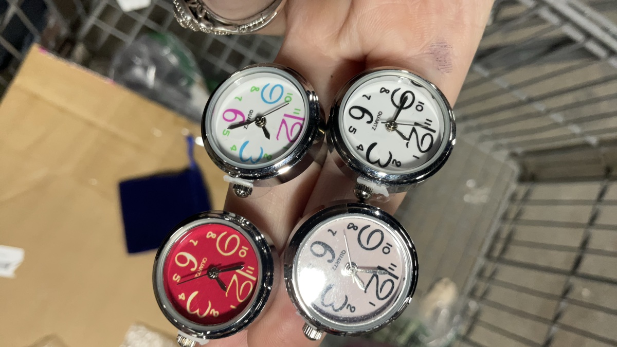 Unbranded Fashion Finger Ring Watches (4-Piece Set)
