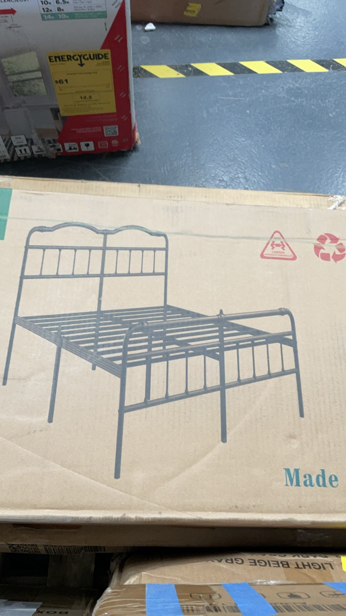Arched Ball-Finial Steel Tube Bed, Model RHF3205C-18A