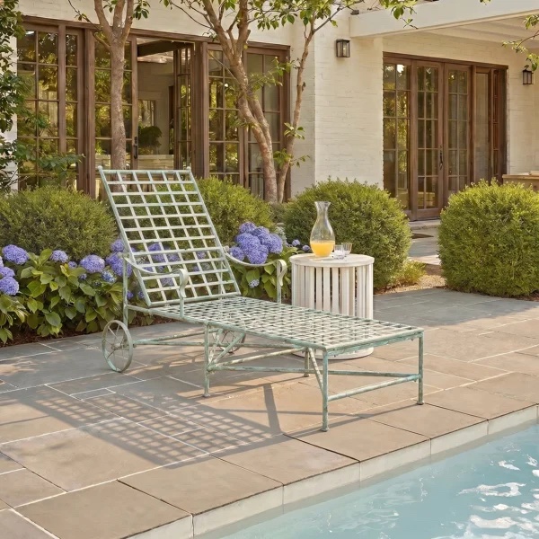 Yamna Chaise Lounge