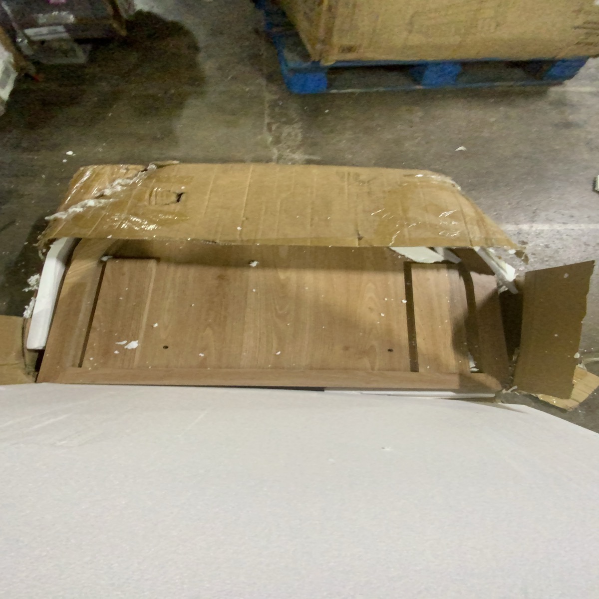 Oval Table Light Brown May Be Missing parts