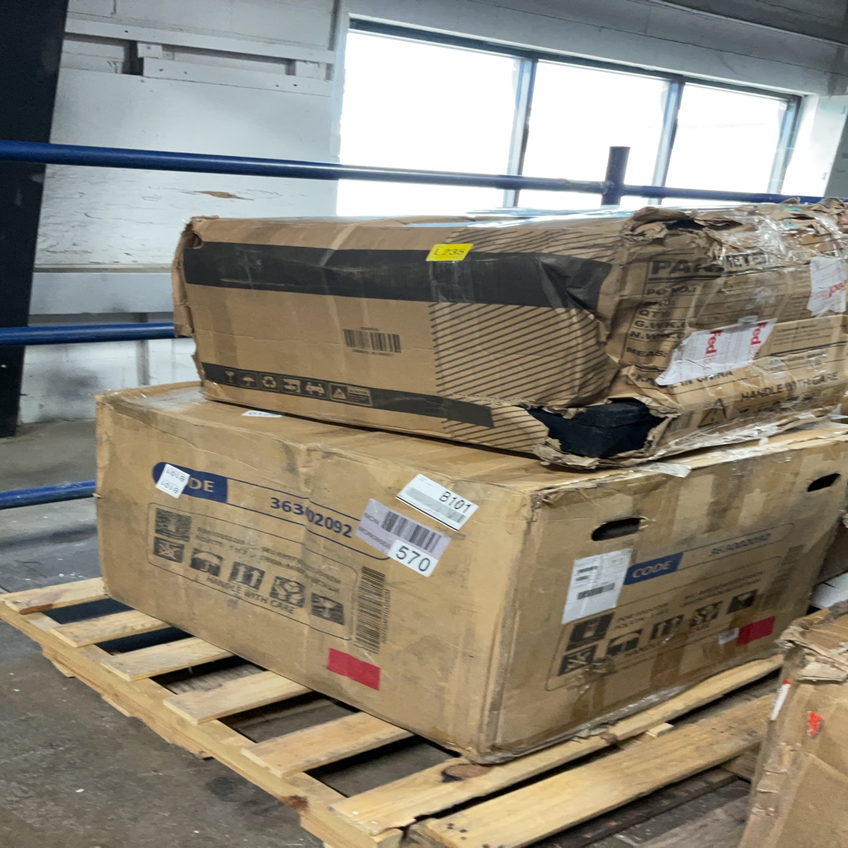 MUST TAKE ENTIRE PALLET Recliner Pallet- Recliners May Be Dirty, Incomplete , Etc