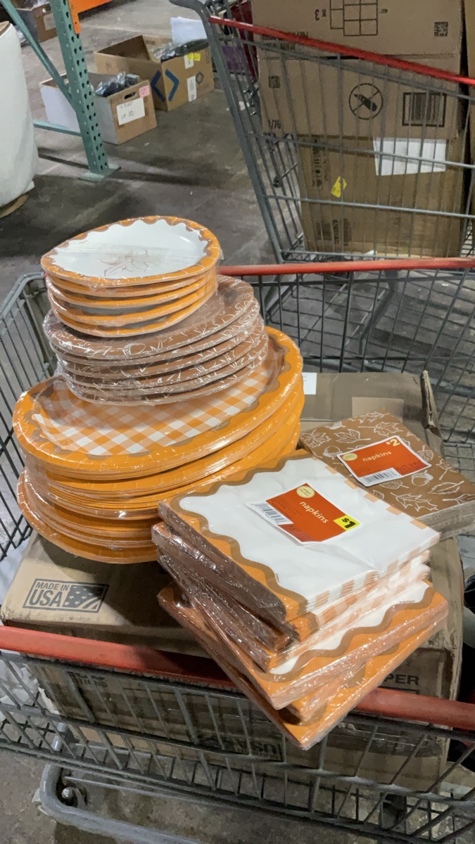 Fall / Thanksgiving Themed Paper Plates And Napkins- 56 Dinner, 48 Salad, And 40 Dessert Plates. - 160 Napkins Total