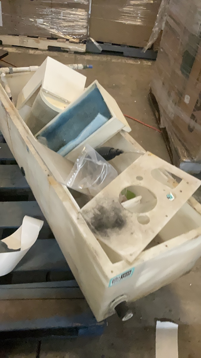 Industrial Fluid Reservoir / Holding Tank Assembly