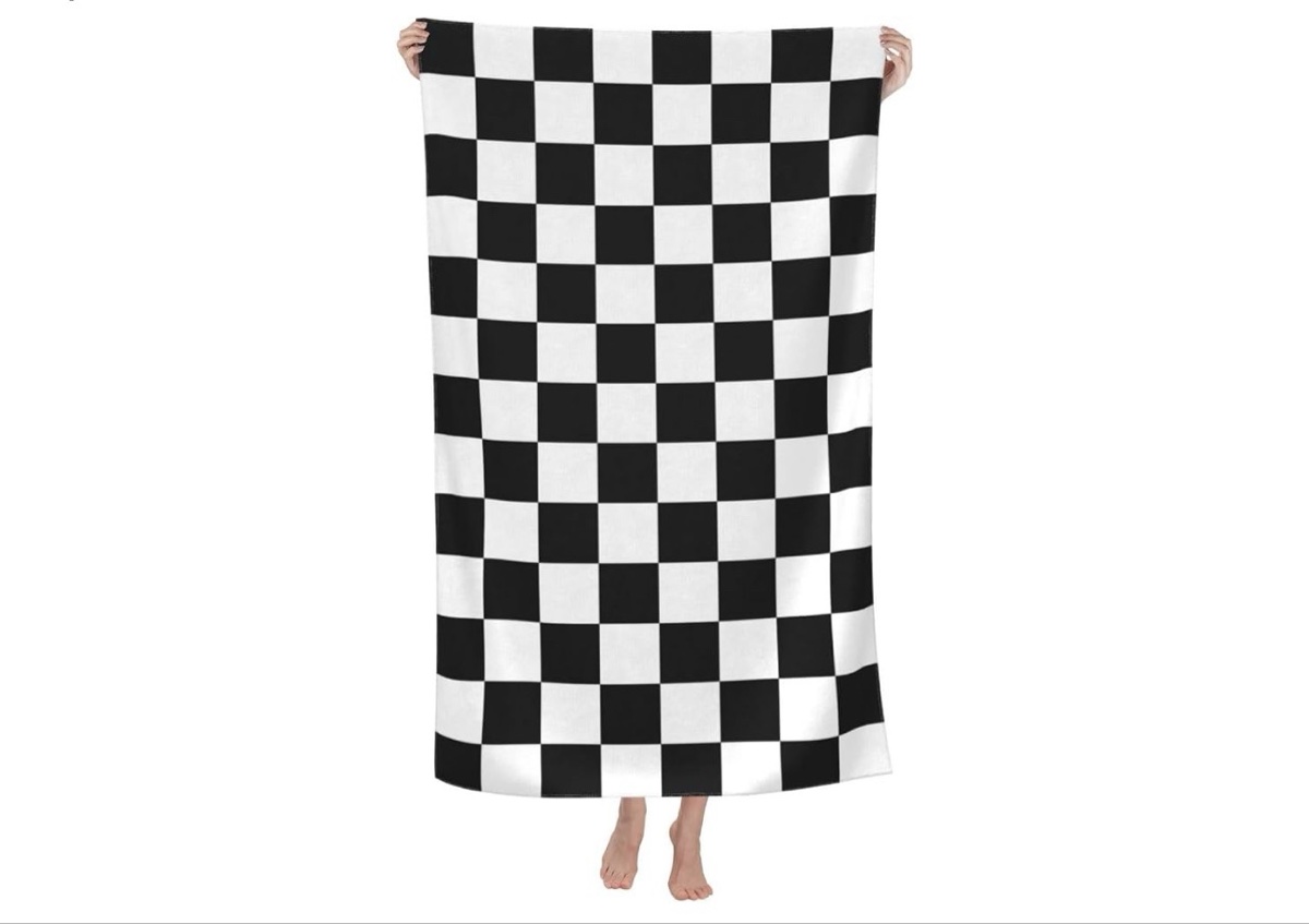 Giant Beach Towel (Green/White Checkered)