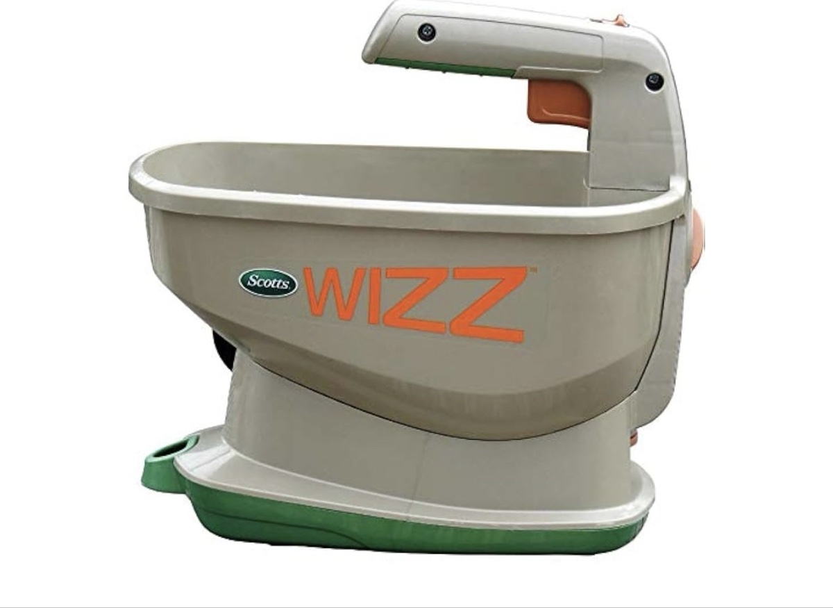 Scotts Wizz Year-Round Spreader