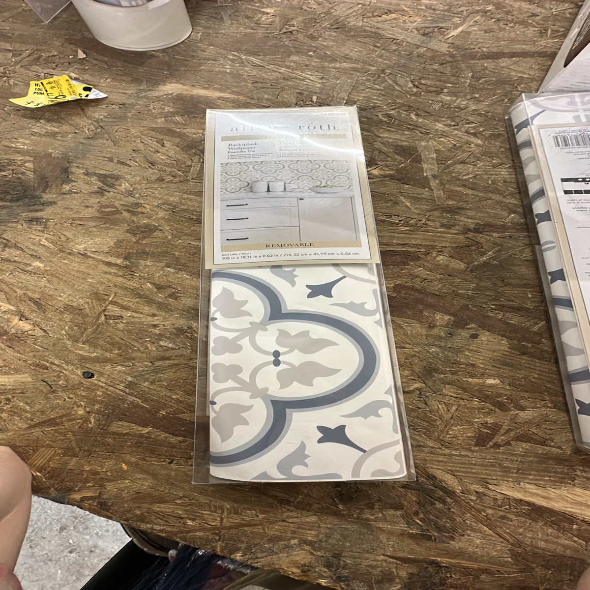 allen + roth Backsplash Wallpaper Esamilla Tile