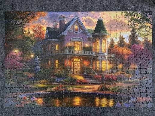 Blueforest House with Garden 500 Piece Jigsaw Puzzle