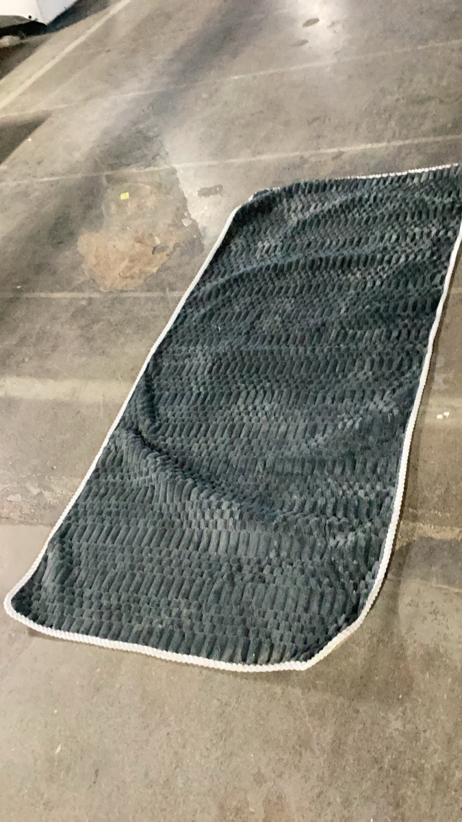 Moving Blanket / Heavy-Duty Furniture Pad