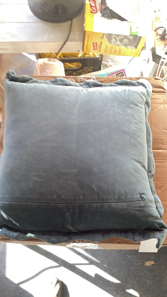 (Grey in color )Collier Scalloped Edges Throw Pillow