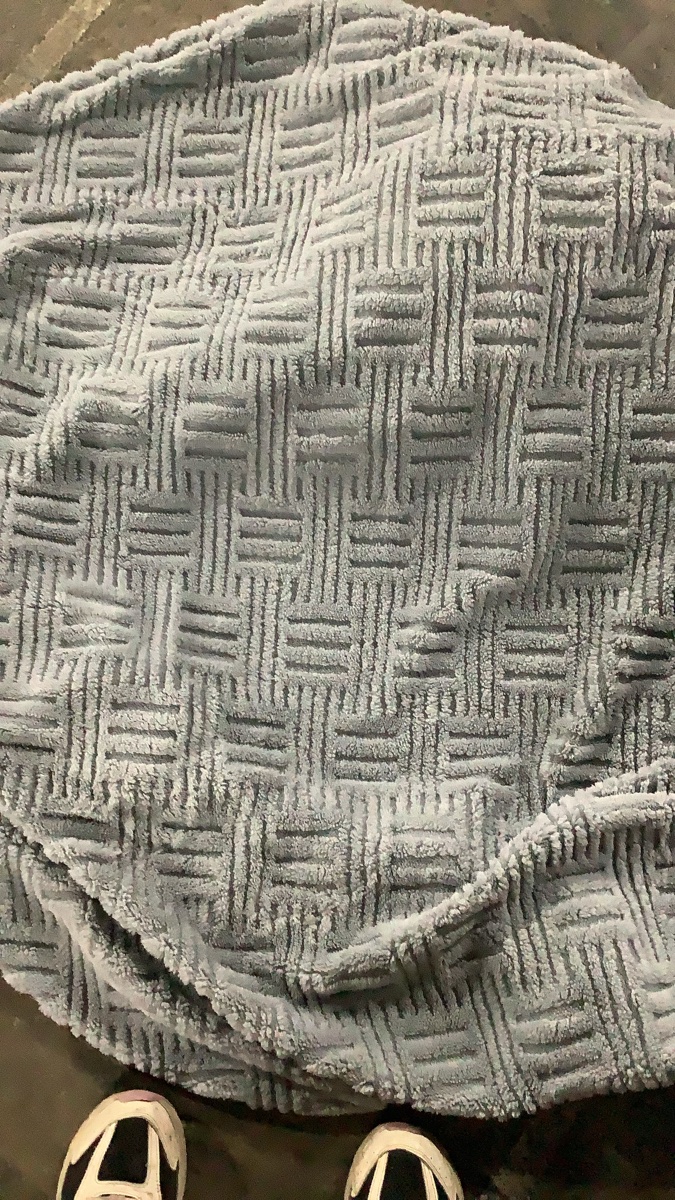 100% Polyester Plush Textured round Fitted Sheet