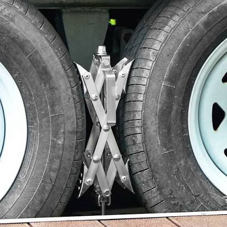VEVOR Wheel Stabilizer for RV/Travel Trailer, Model 71C06G