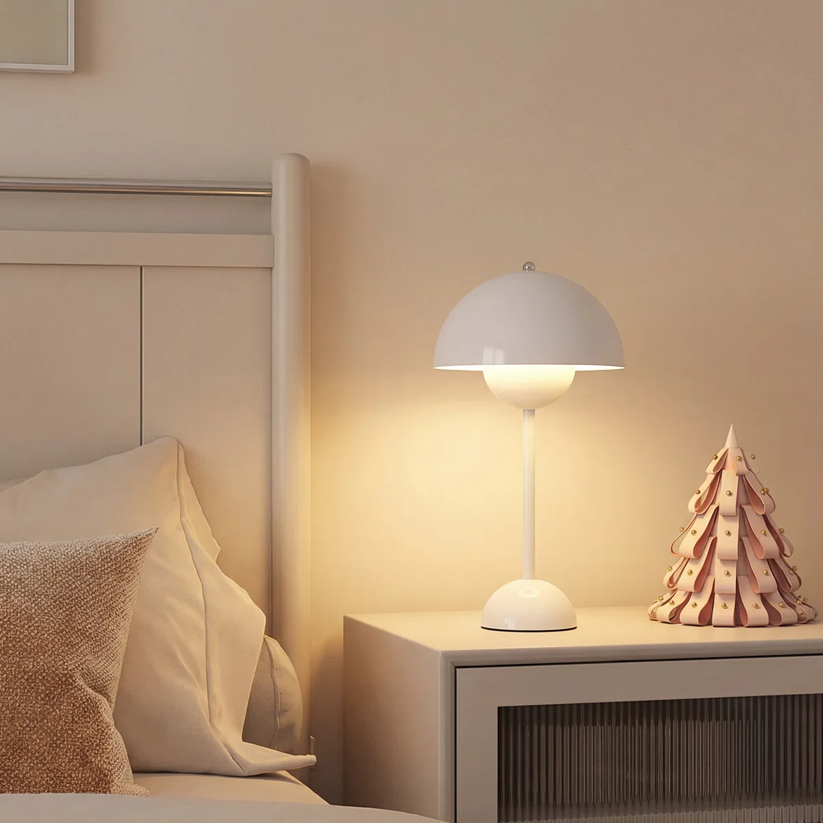 Brunilde Metal Table Lamp