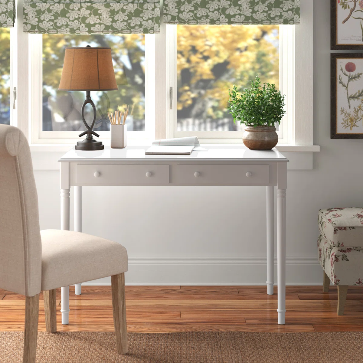 Lyndsay Desk