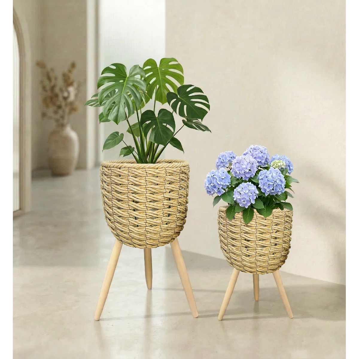 Wicker Planter Set with Solid Wood Legs, Handwoven Plastic Rattan Pot Covers for Indoor & Outdoor Use (Set of 2)