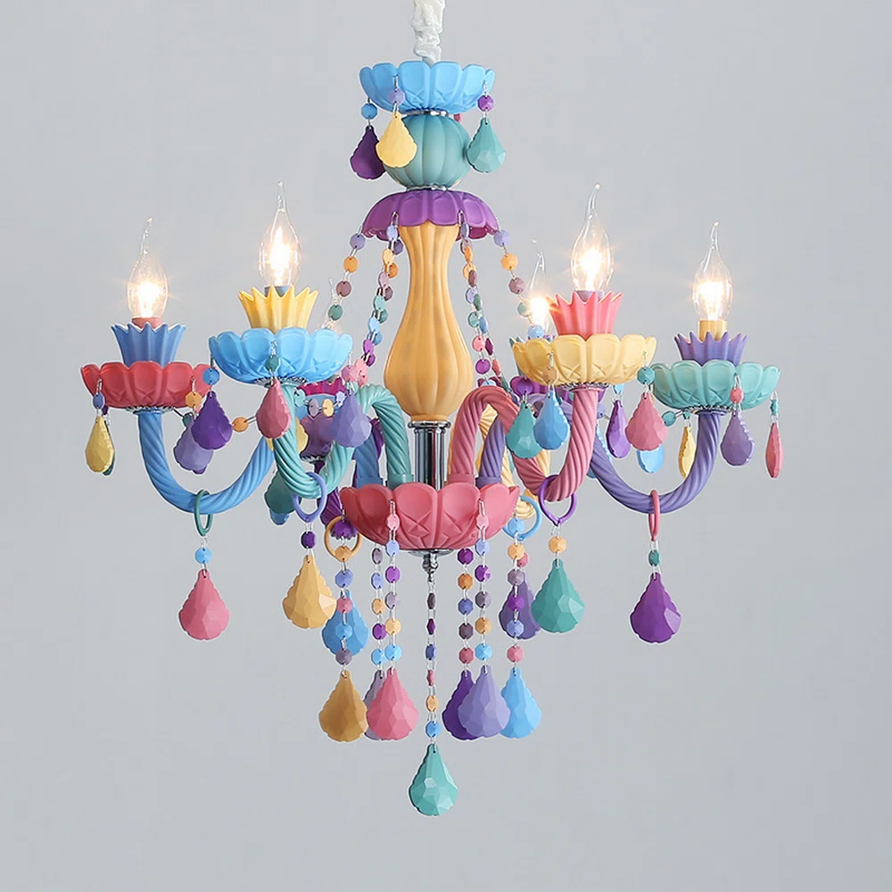 Hinna 6 - Light Classic / Traditional Chandelier