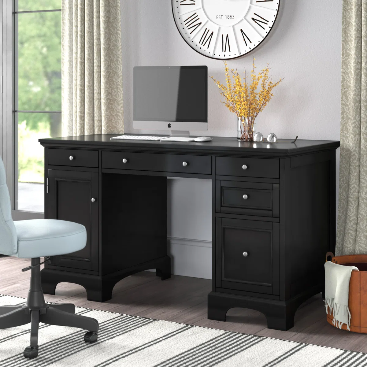 Patricia Desk