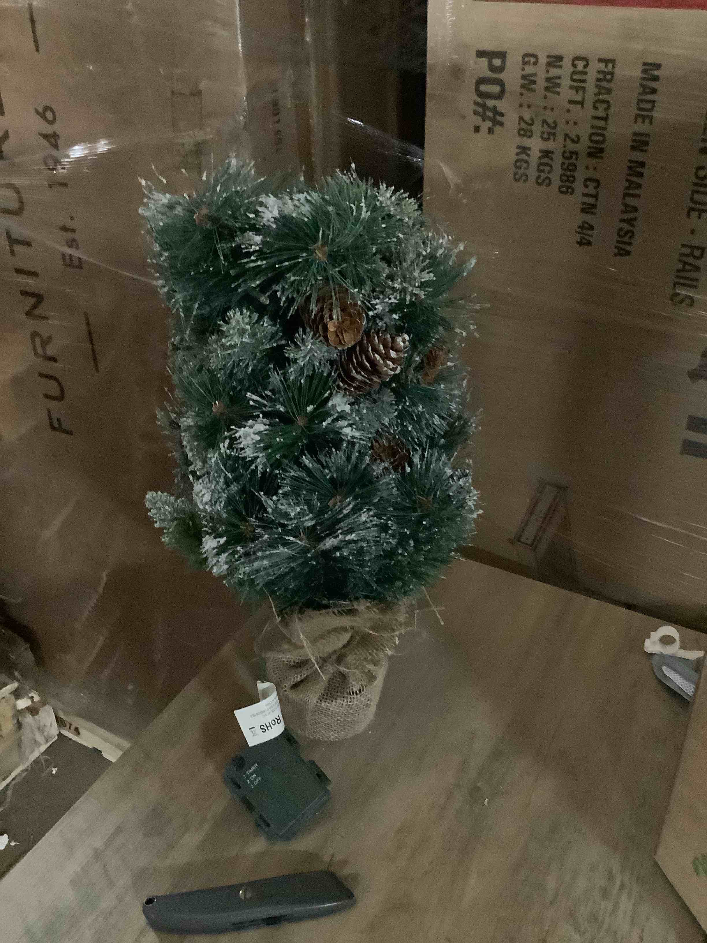 small Christmas tree or paper weight