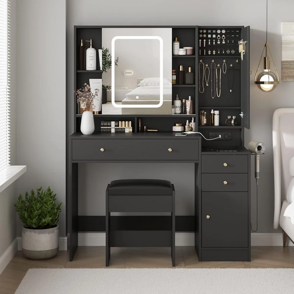 Farhadbek Vanityh