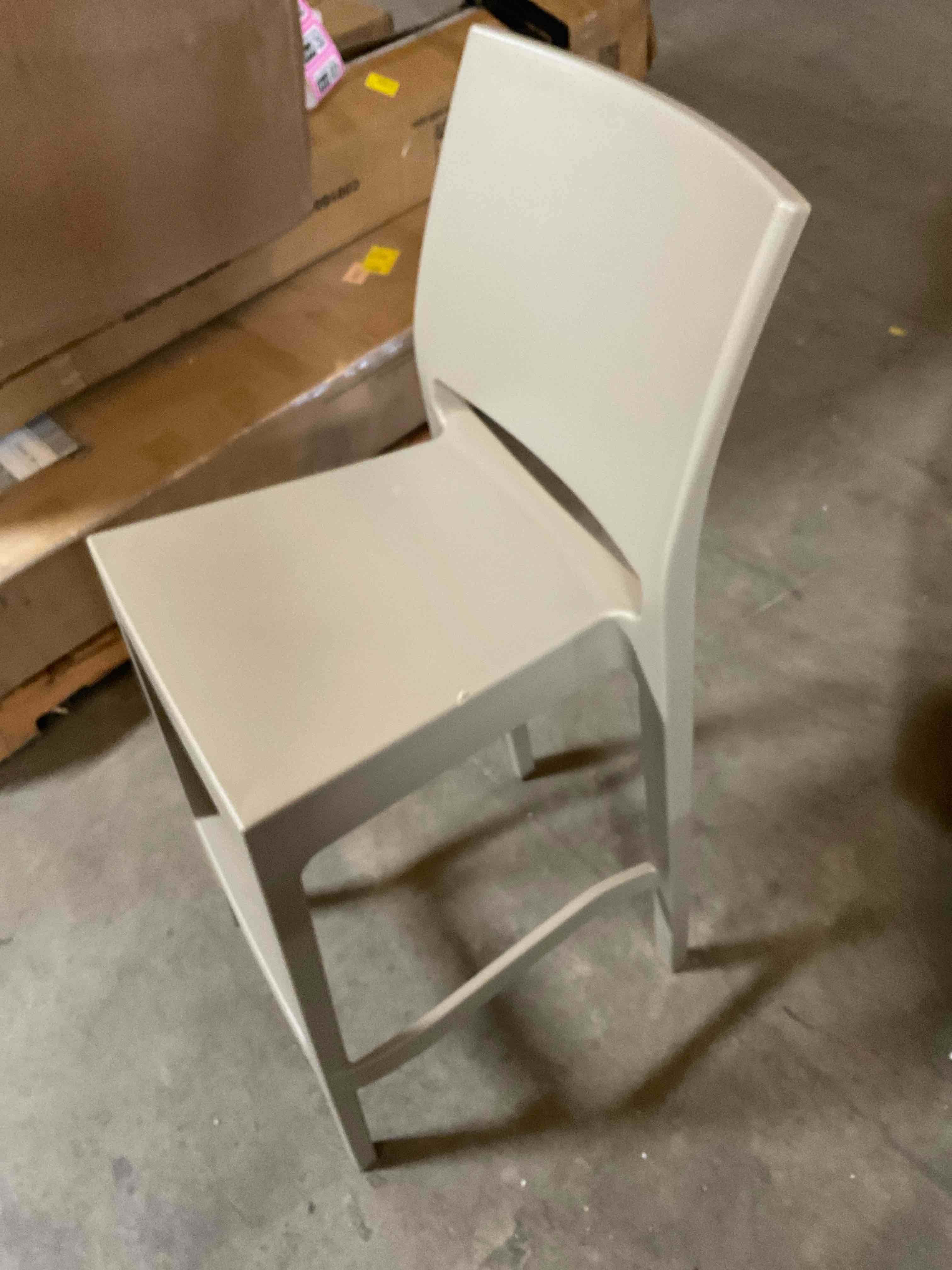 grey chair