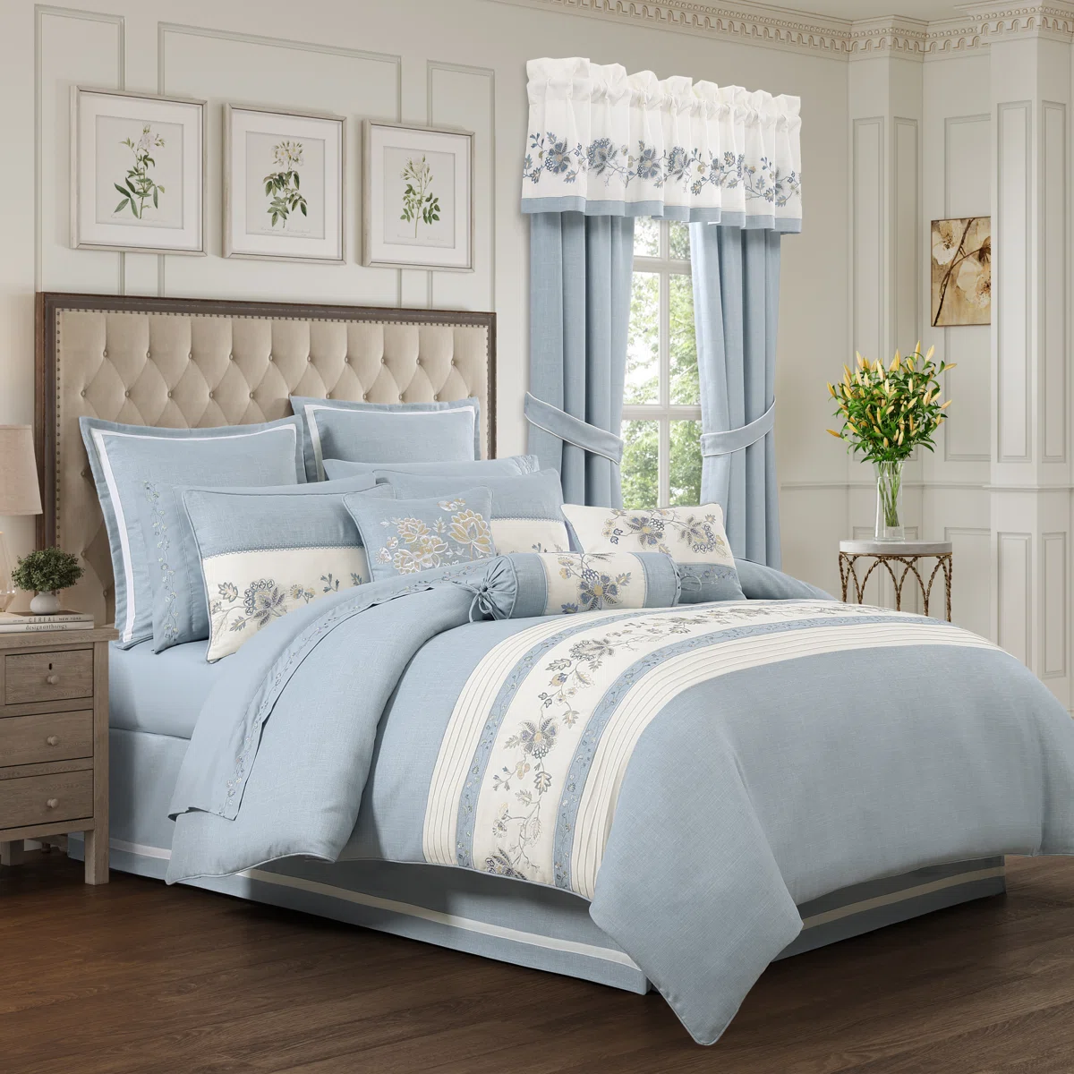 Garden Bloom 4Pc. Comforter Set Chambray