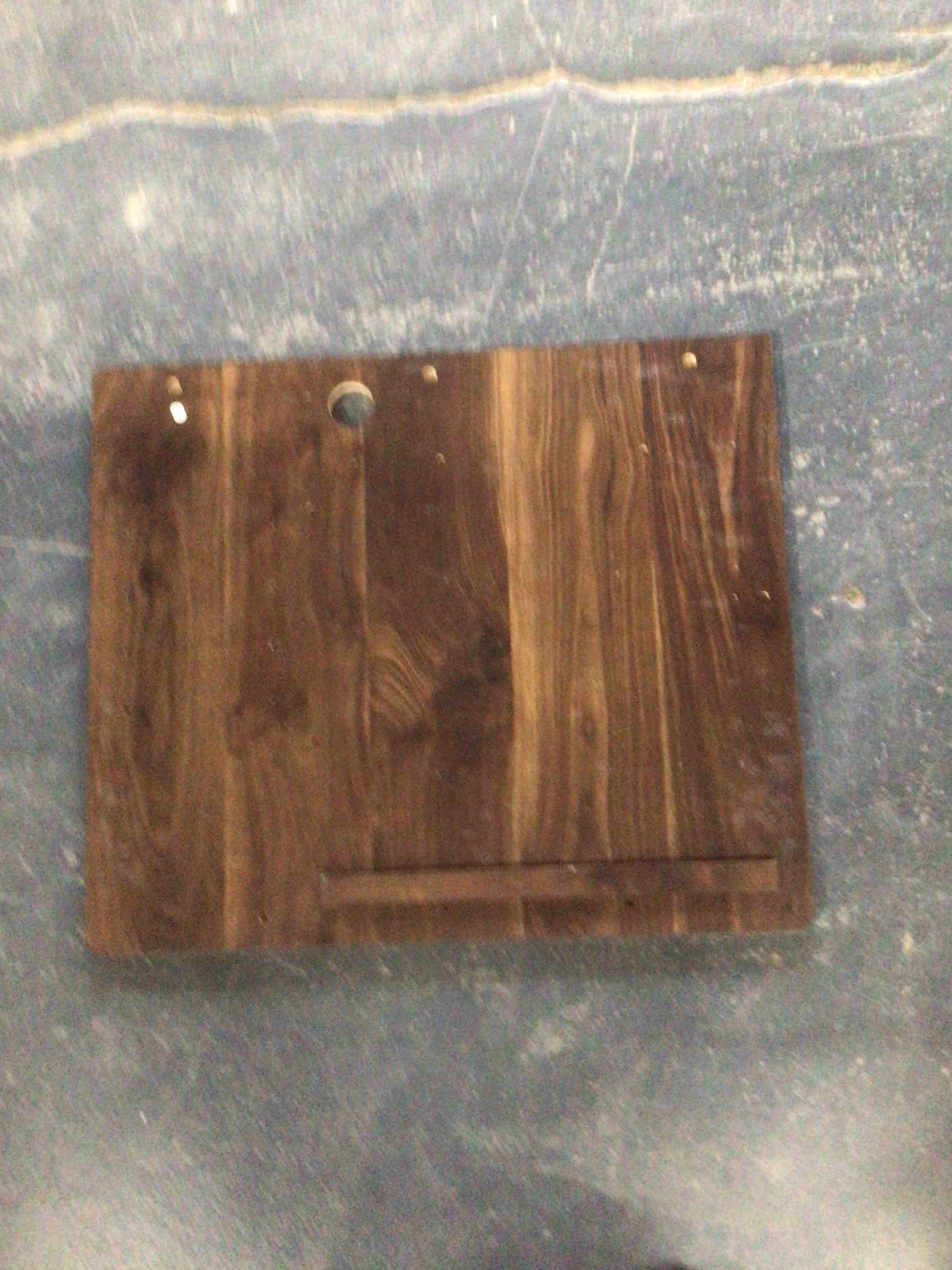 SINGLE BOARD OF FURNITURE