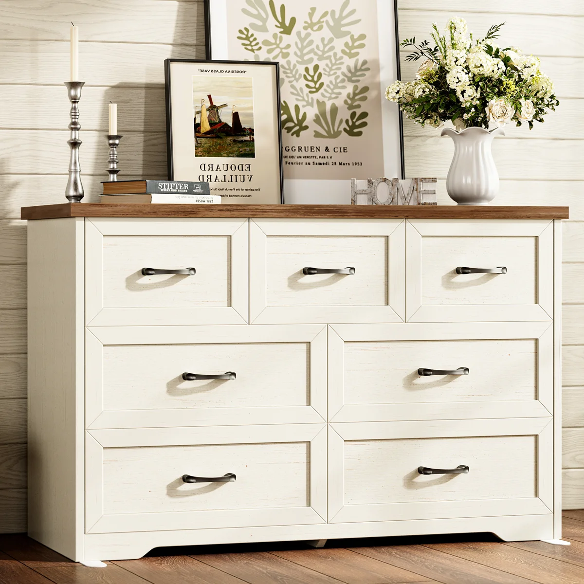 Horizontal Dressser With 7 Ample & Rustic Elegance Drawers