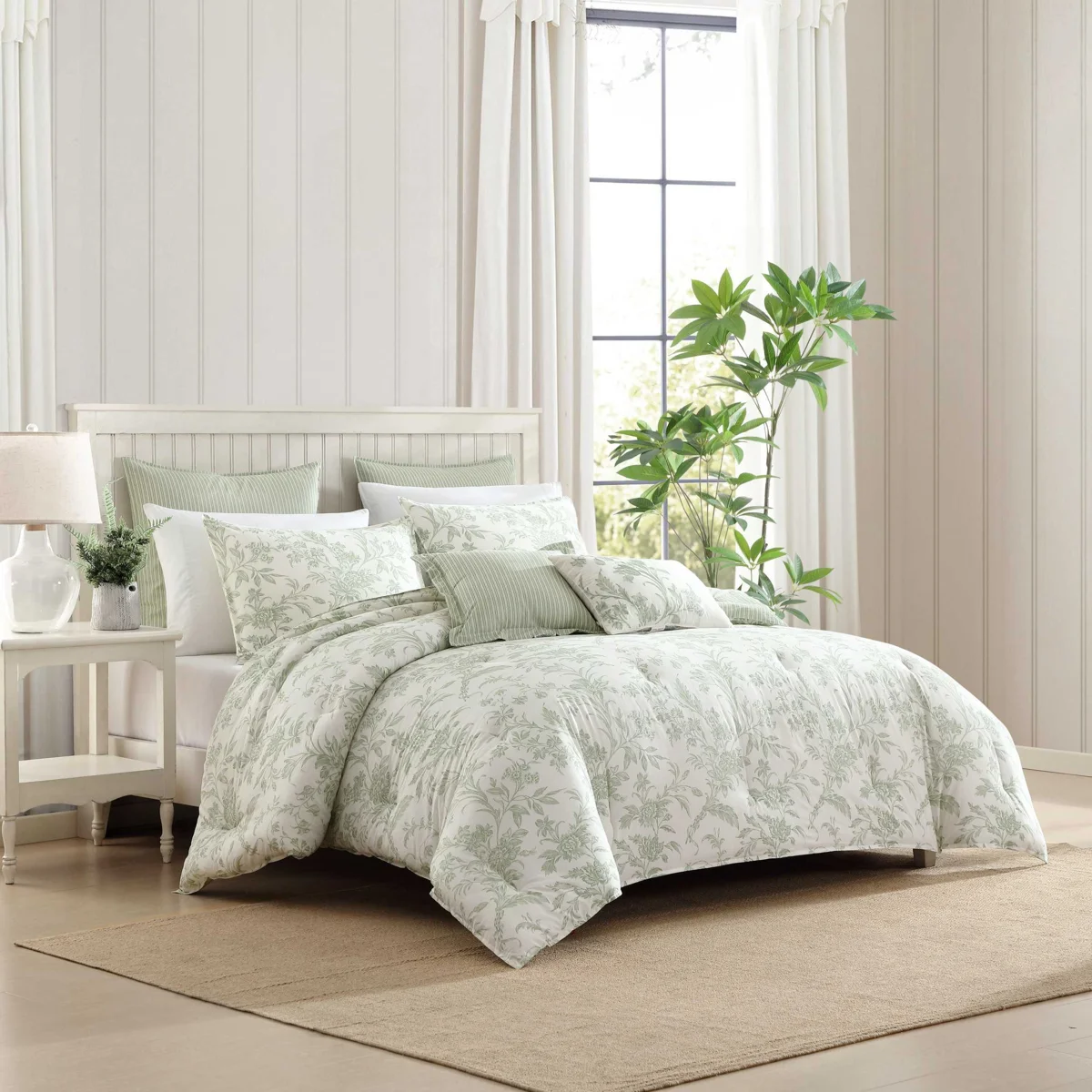Laura Ashley Natalie Green Cotton Duvet Cover Set